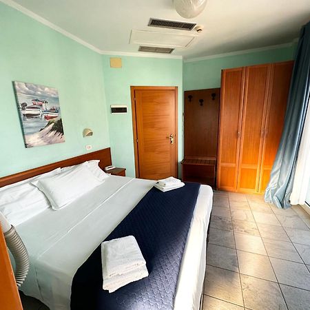 Hotel Kennedy Rimini Esterno foto