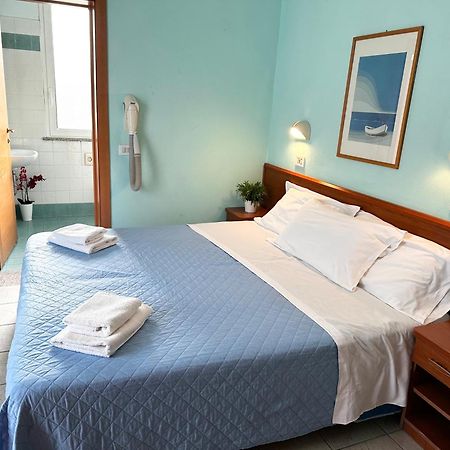 Hotel Kennedy Rimini Esterno foto