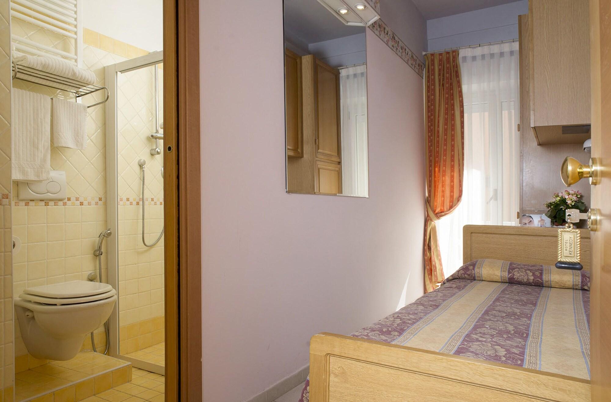 Hotel Kennedy Rimini Esterno foto