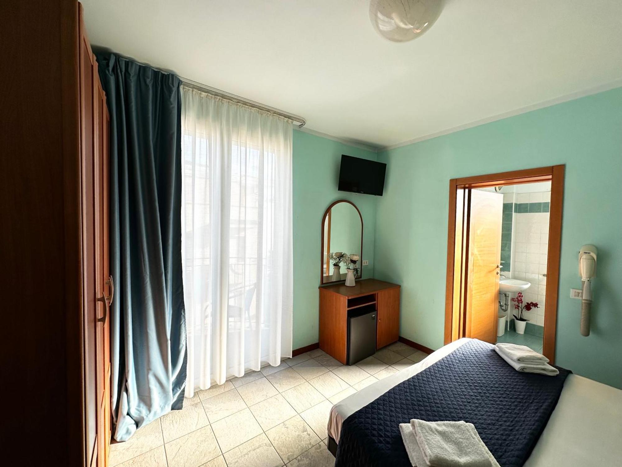 Hotel Kennedy Rimini Esterno foto
