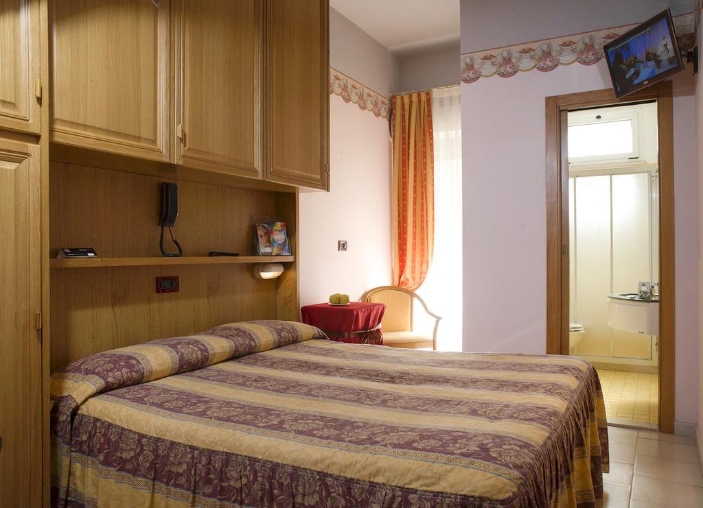 Hotel Kennedy Rimini Esterno foto